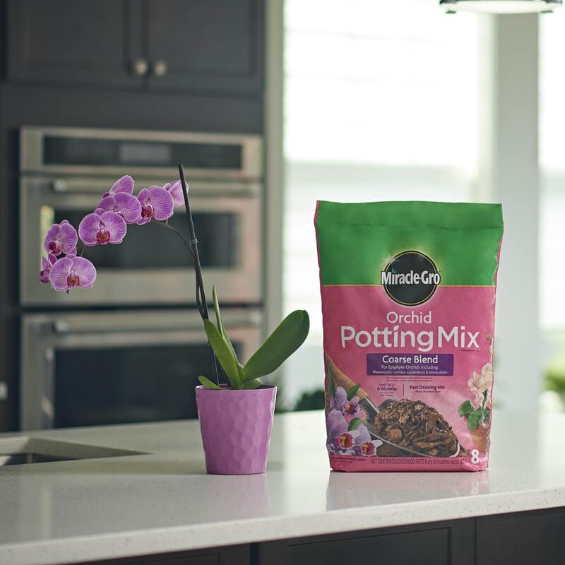 Miracle-Gro® Orchid Potting Mix Coarse Blend image number null